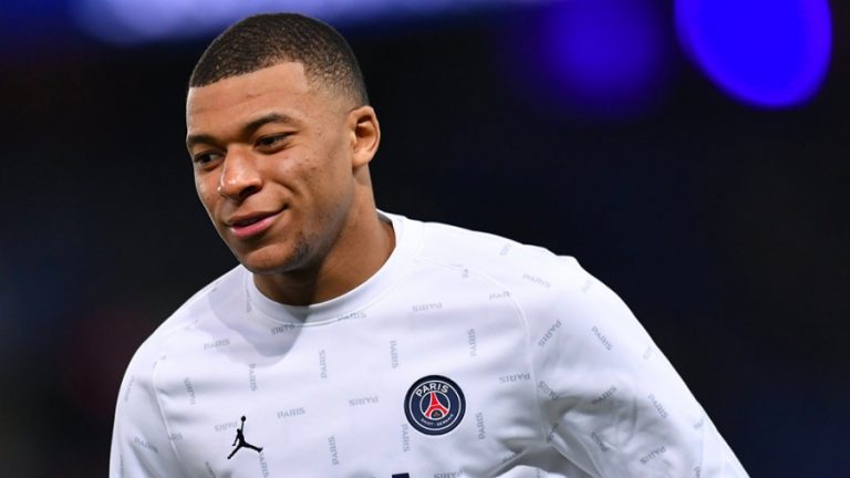 PSG ofrece a Mbappé dos años de contrato y 100 millones de euros