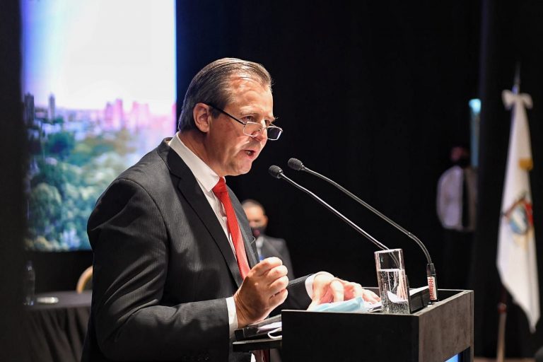 Bahl: “Ordenamos el Municipio y pasamos del ahogo financiero a la realización de obras concretas”