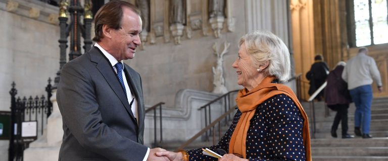 Bordet busca reducir los aranceles a los productos entrerrianos en el mercado inglés