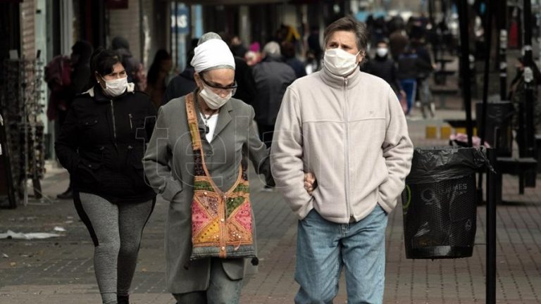 Alertan que la Argentina transita “una ola significativa” de coronavirus