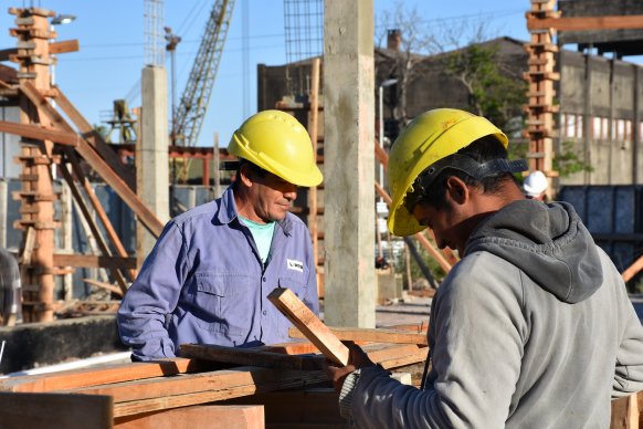 Inversión millonaria para 12 escuelas