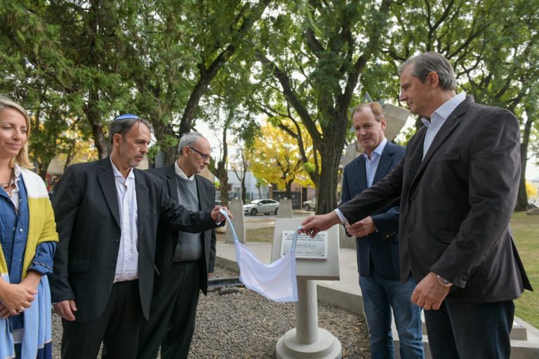 Bahl convocó a seguir construyendo una ciudad más respetuosa, humanitaria y diversa