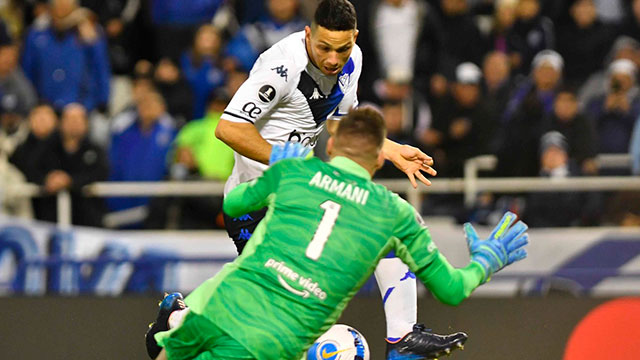 Vélez superó a River pero se quedó corto en el resultado