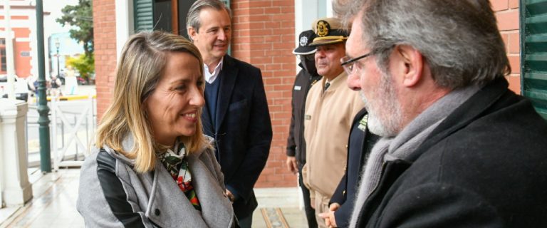 Fortalecen a los bomberos voluntarios para combatir incendios