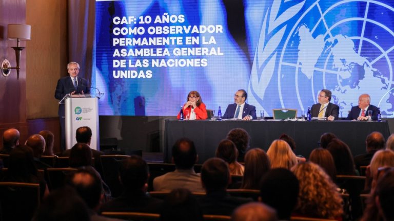 El Presidente reclamó poner fin a “los bloqueos en América Latina”