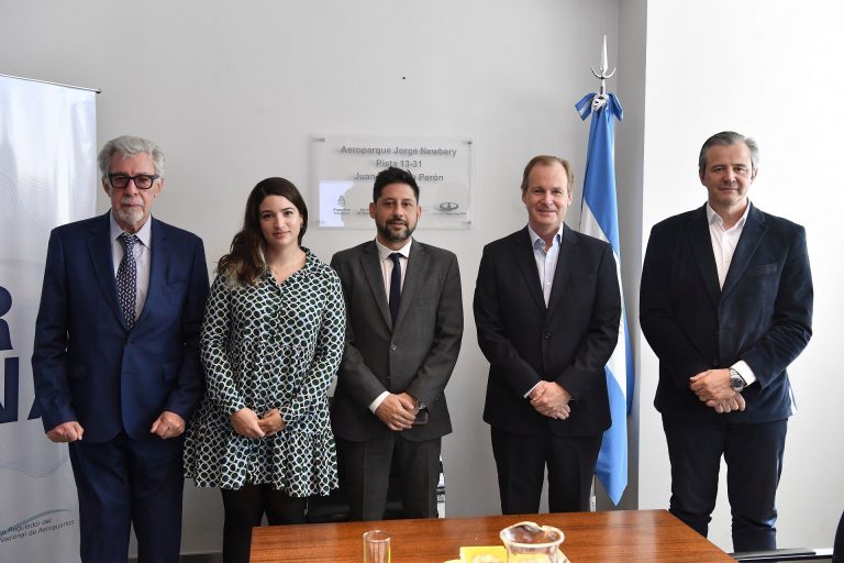 Licitan obras para el aeropuerto de Paraná que amplían su utilidad a 20 años