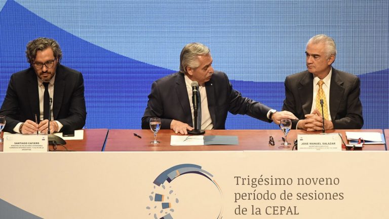 Fernández: “La desigualdad es consecuencia de quienes pugnan por un Estado ausente”