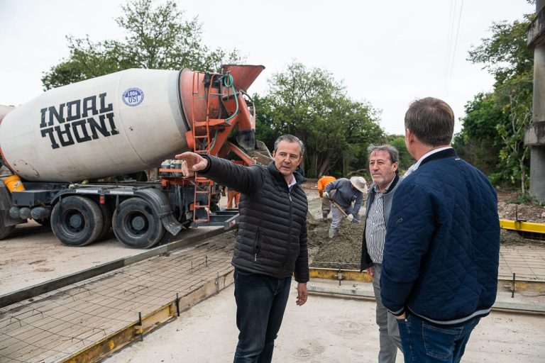 Bahl y funcionarios nacionales recorrieron la obra integral de Avenida Ejército