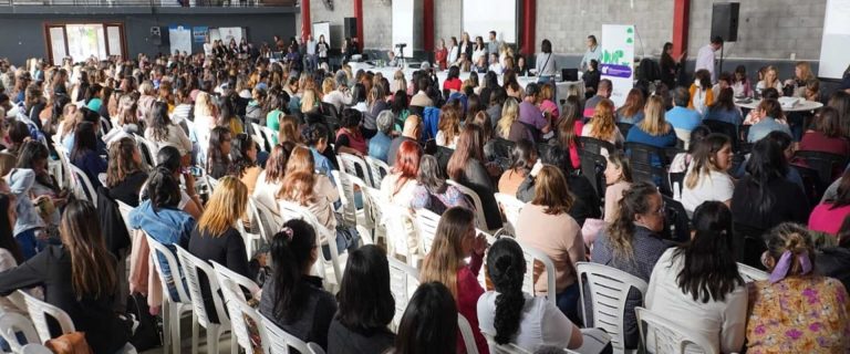 Inició la adjudicación de 4000 cargos docentes
