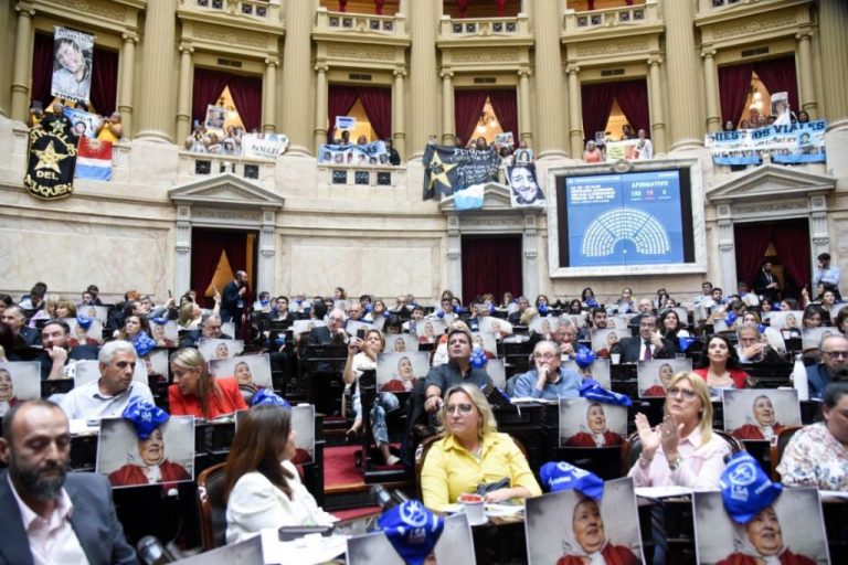 Media sanción a la transferencia al Municipio de Paraná de los terrenos del Puerto