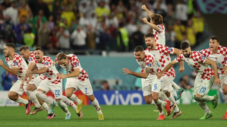Croacia venció a Brasil por penales y es el primer semifinalista