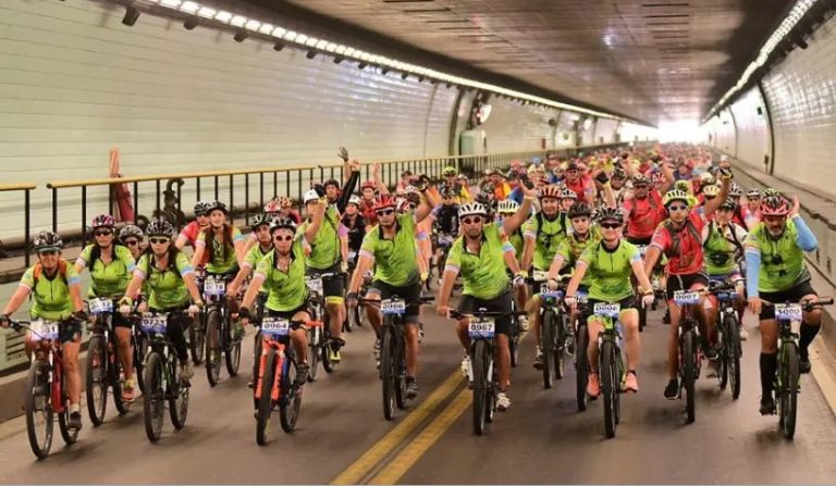 Se realiza la 10ª edición del “Cruce del Túnel Subfluvial en Bicicleta”