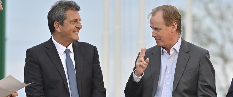 Bordet y Massa pusieron en marcha beneficios para productores avícolas y porcinos