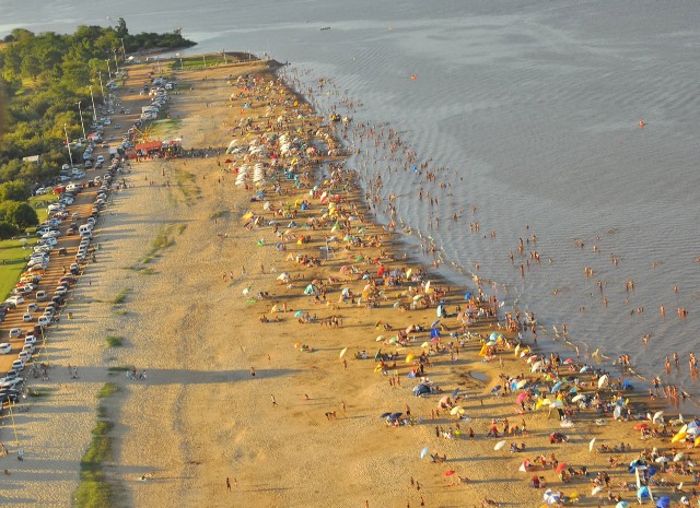 Colón está entre las 10 ciudades más visitadas de Argentina en la temporada de verano