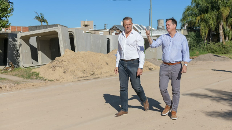Avanza la obra del conducto pluvial en calle El Paracao