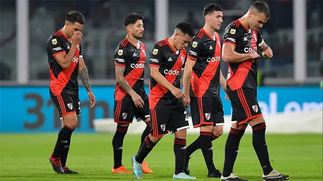 River cayó de visitante y sus escoltas se acercaron: así están las posiciones