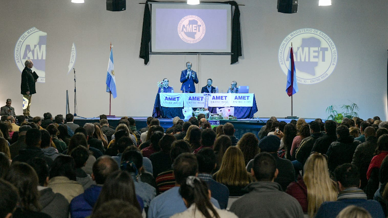 Bahl con AMET: “Acompañar la educación agrotécnica es impulsar la producción y el desarrollo provincial”
