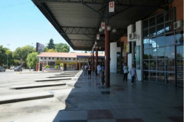 Sin acuerdo, rige el paro de colectivos por 48 horas