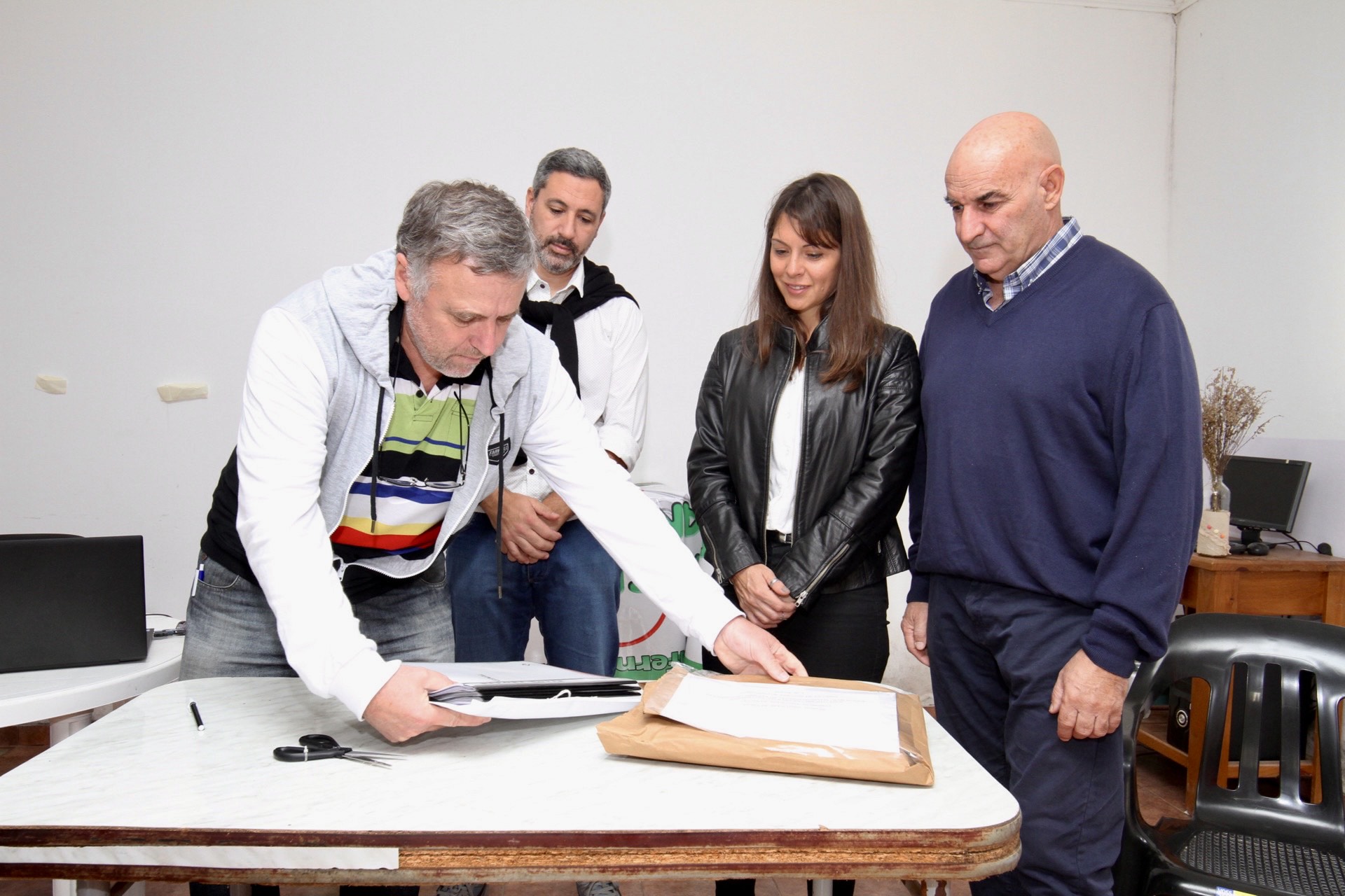 Se abrieron los sobres para obras en los hospitales de Rosario del Tala y San Salvador