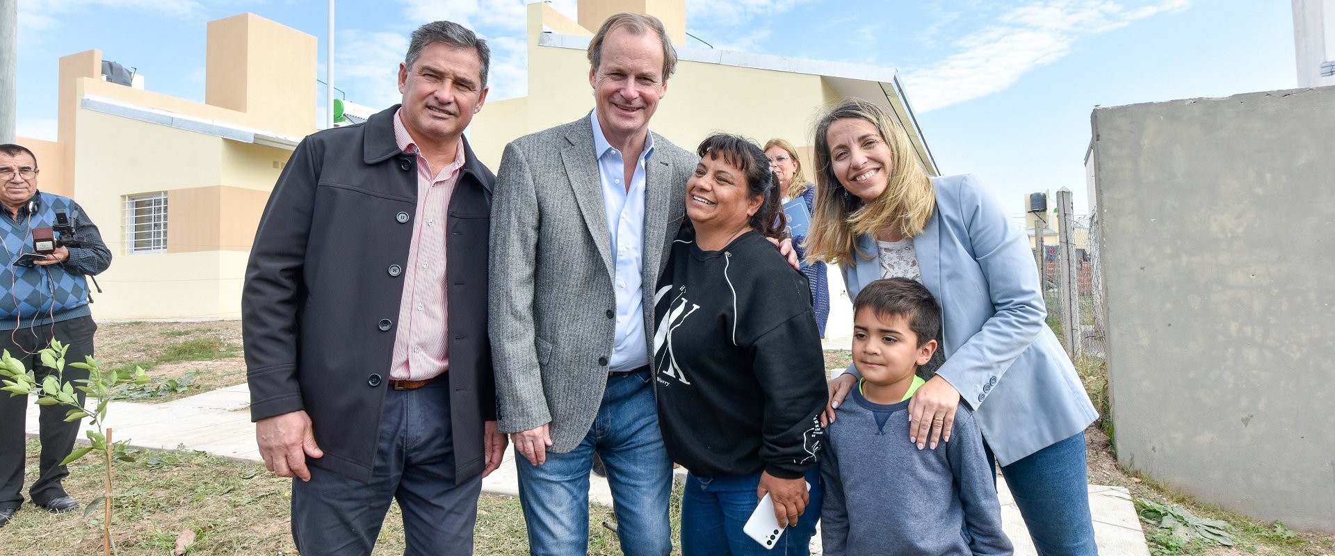 Bordet: “Las viviendas y los salarios dignos son claves para nuestros docentes”