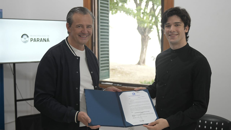 El intendente Bahl recibió a bailarines paranaenses de trayectoria internacional