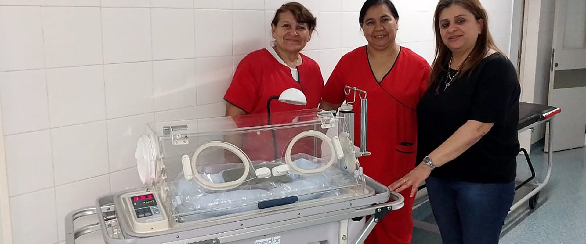 Hospitales recibieron incubadoras de transporte