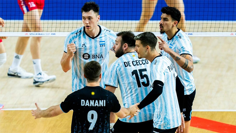 Vóley: Argentina, con destacada actuación del paranaense Vicentín, venció a México