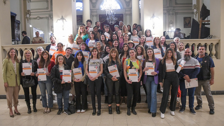 Entregaron certificados a emprendedores que se formaron a través del programa Diseña Paraná