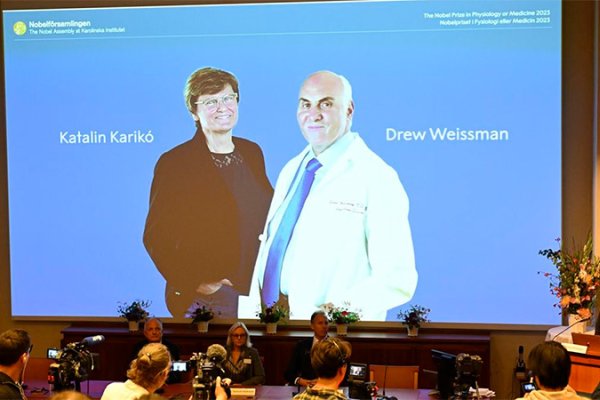 Nobel para descubridores de ARN mensajero que posibilitó vacuna contra Covid-19