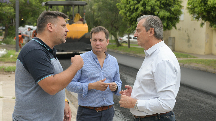 La Municipalidad continua con obras y avanza la recuperación de calle Urquiza