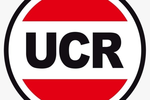 Mesa Nacional de la UCR: “Ninguna crisis se resuelve avasallando la institucionalidad democrática”