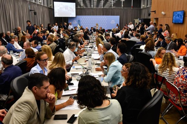 El lunes sigue el debate por la ley ómnibus con presencia de sociedad civil