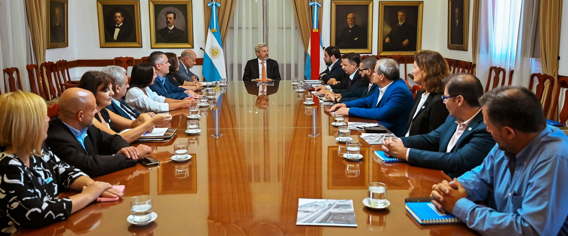 El gobierno avanza en una agenda por la educación pública y en una “relación estratégica” con la UNER