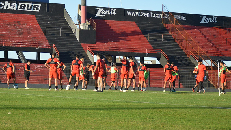 Patronato entrena y viaja para visitar a Ferro por Primera Nacional