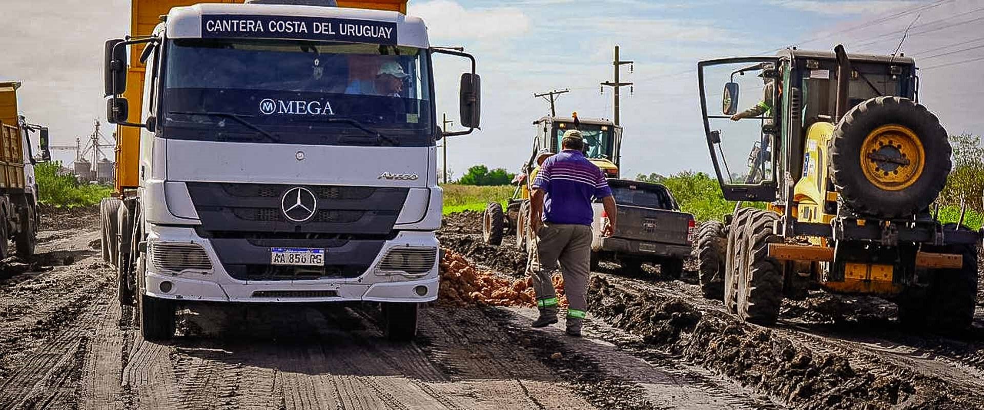 Vialidad trabaja en la restauración del camino de San José a 1° de Mayo