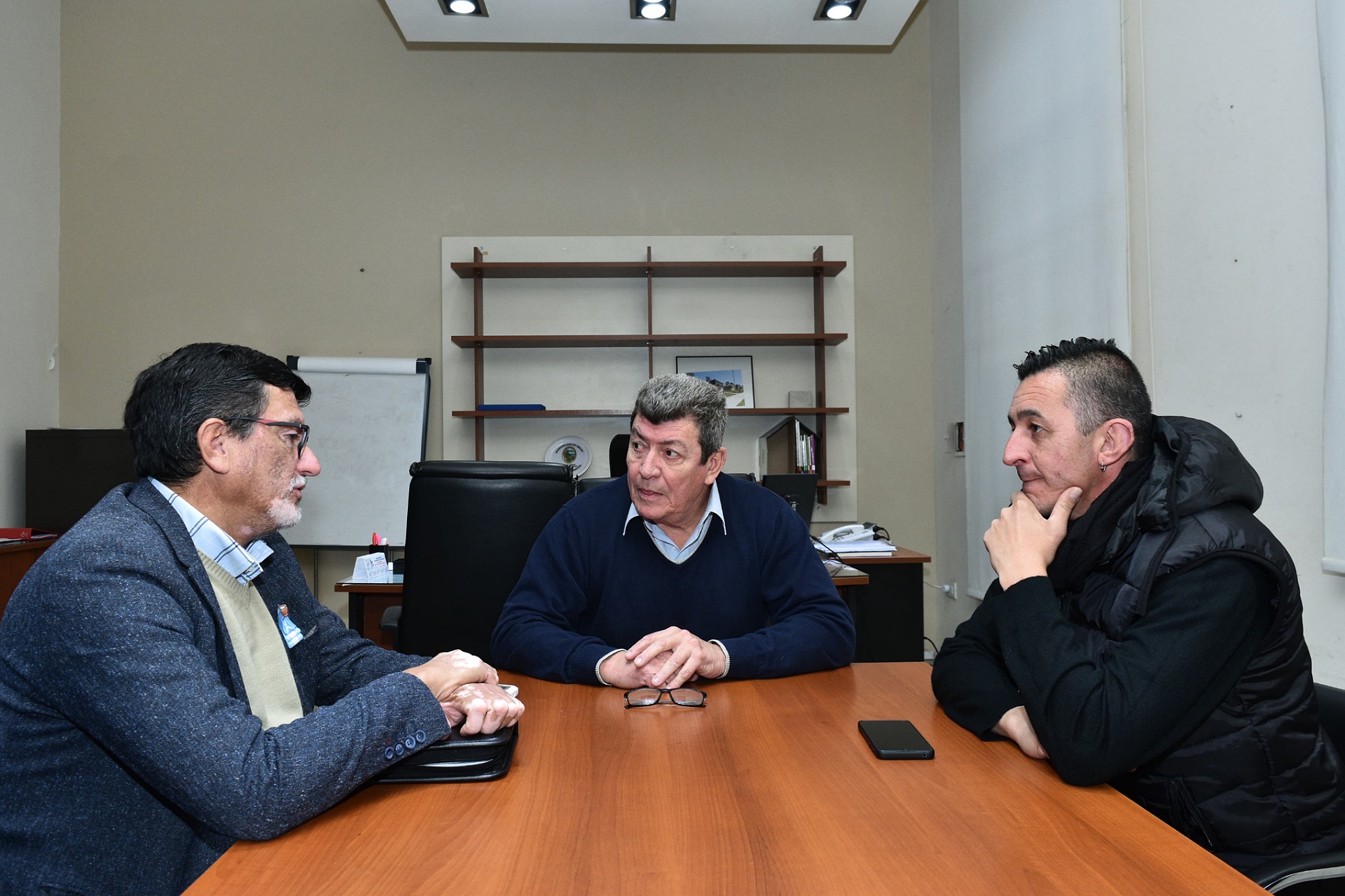 Trabajan en la construcción de viviendas para trabajadores municipales de General Ramírez