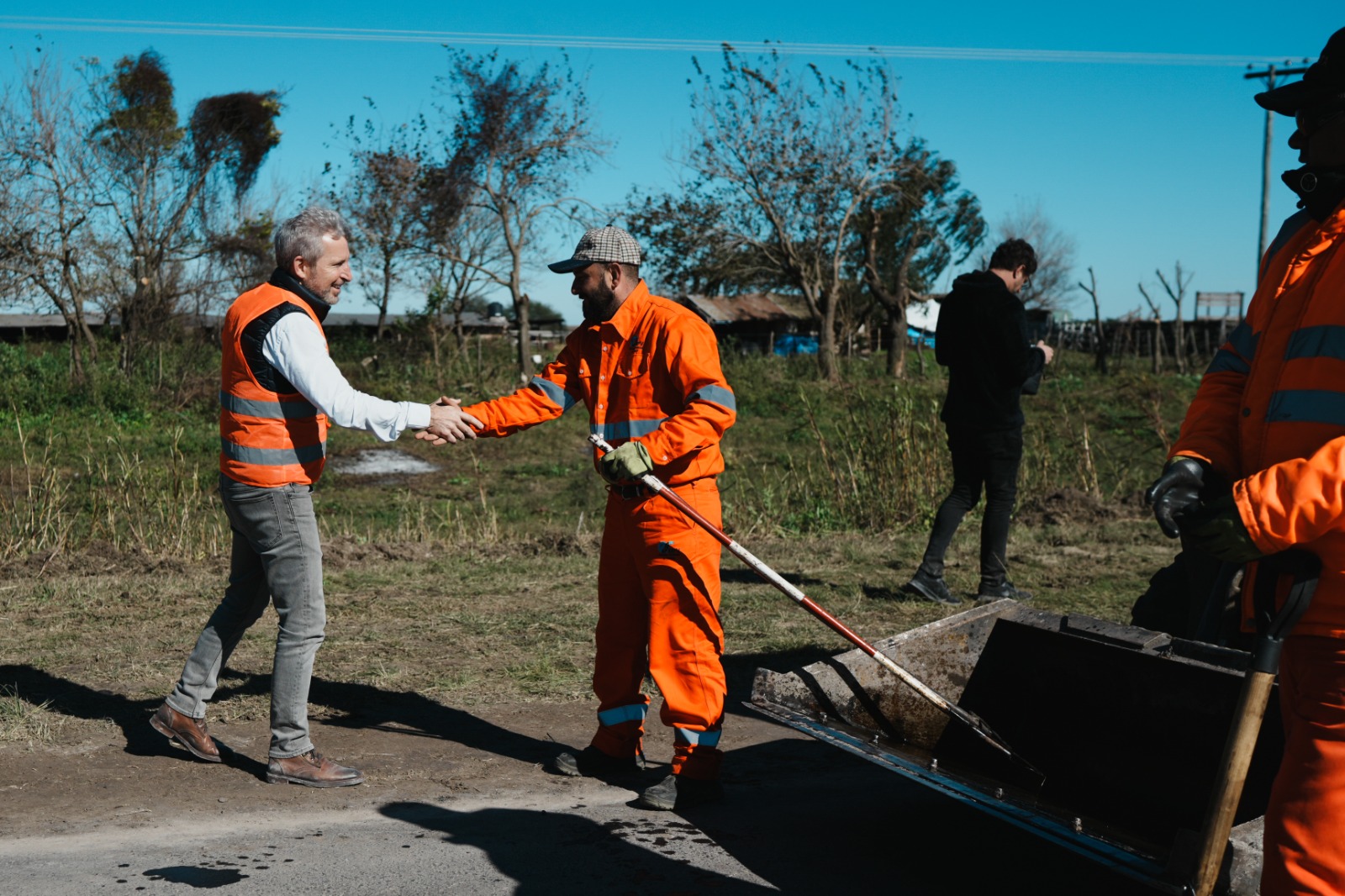 Frigerio: “Estamos buscando financiamiento para las obras de infraestructura que necesita la provincia”