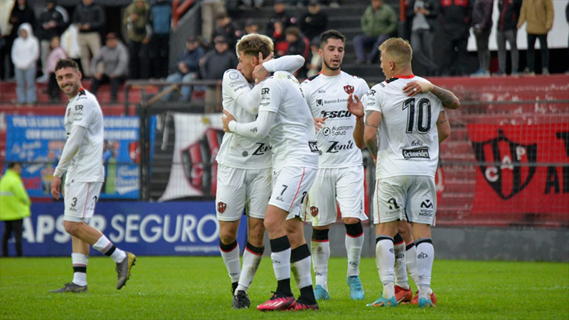 Patronato goleó 4-0 de local en el inicio de la segunda rueda en la Primera Nacional