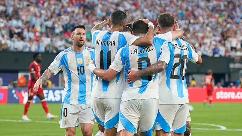 Argentina le ganó 2-0 a Canadá y pasó a la final de la Copa América