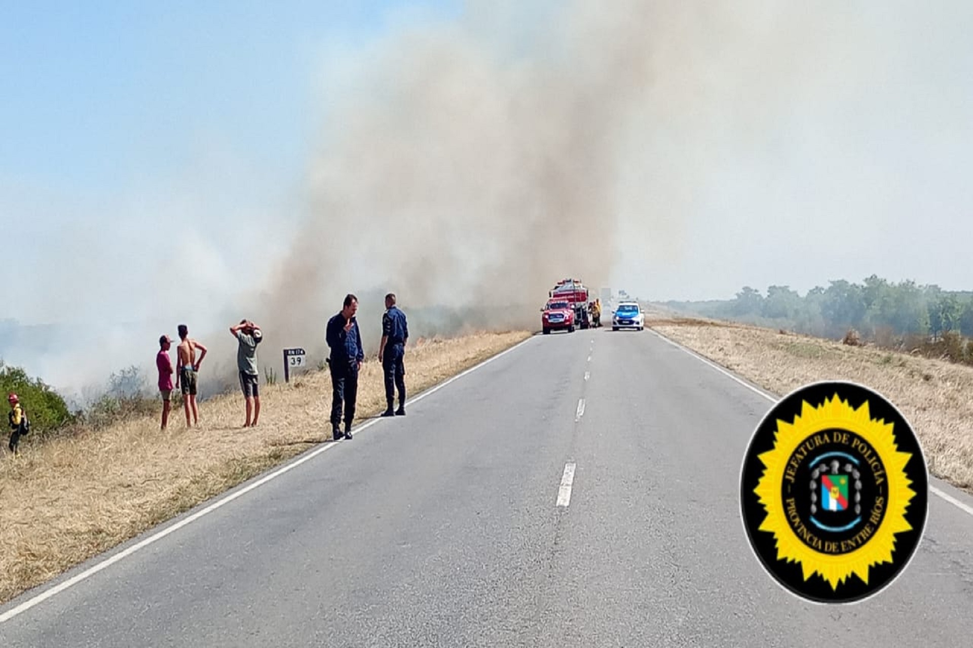 Detienen a tres hombres por iniciar un foco de incendio en la zona de islas en el departamento Victoria