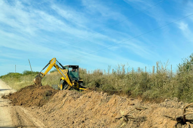 Prosiguen las mejoras en caminos productivos
