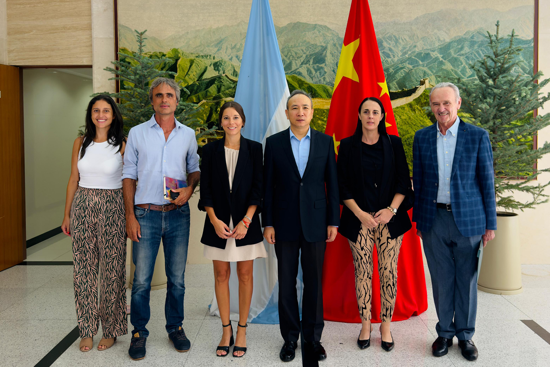 Entre Ríos expone sus productos alimentarios al embajador de la República Popular China