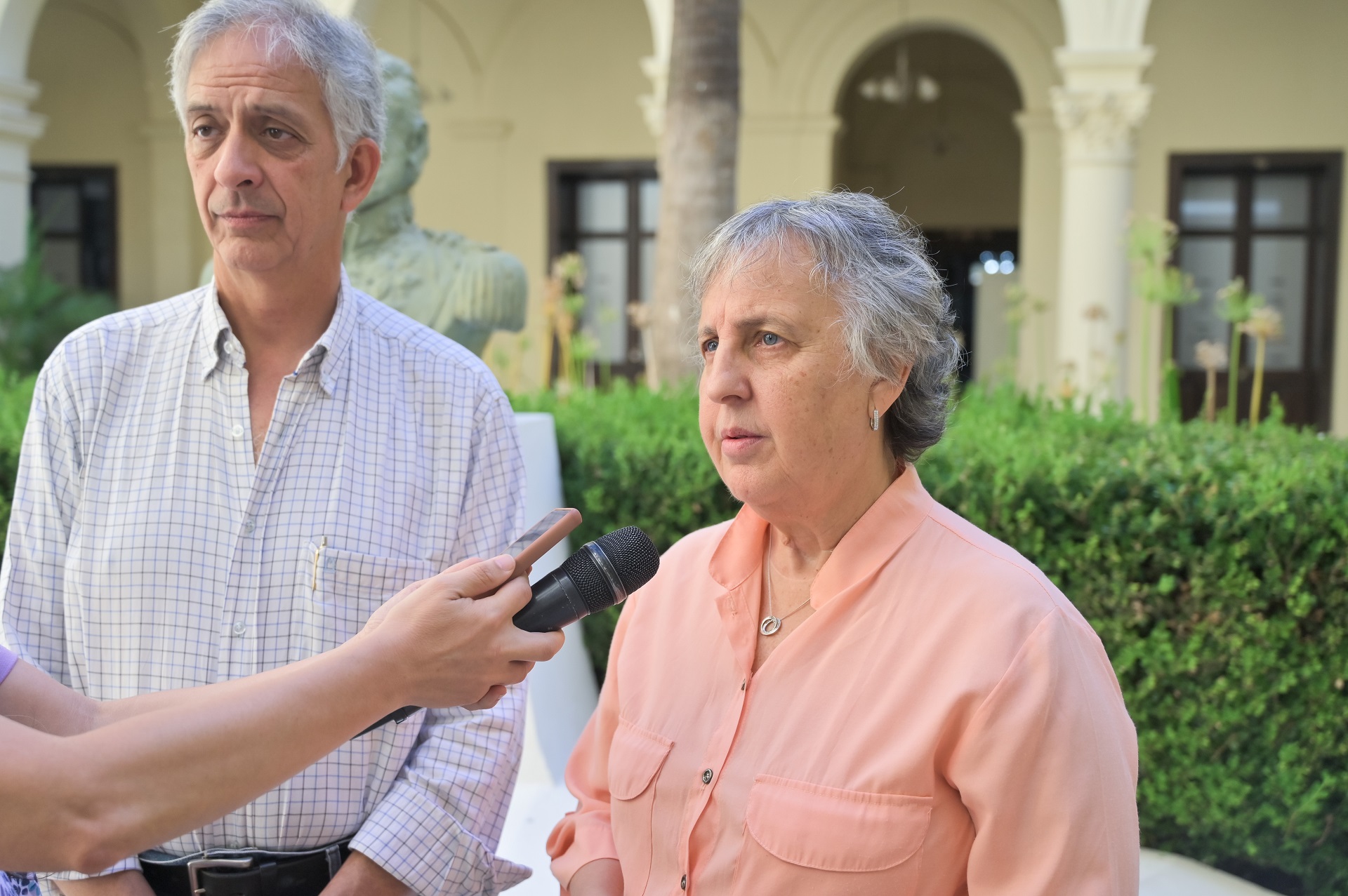 Llevan tranquilidad sobre la presencia de verdín en el río Uruguay