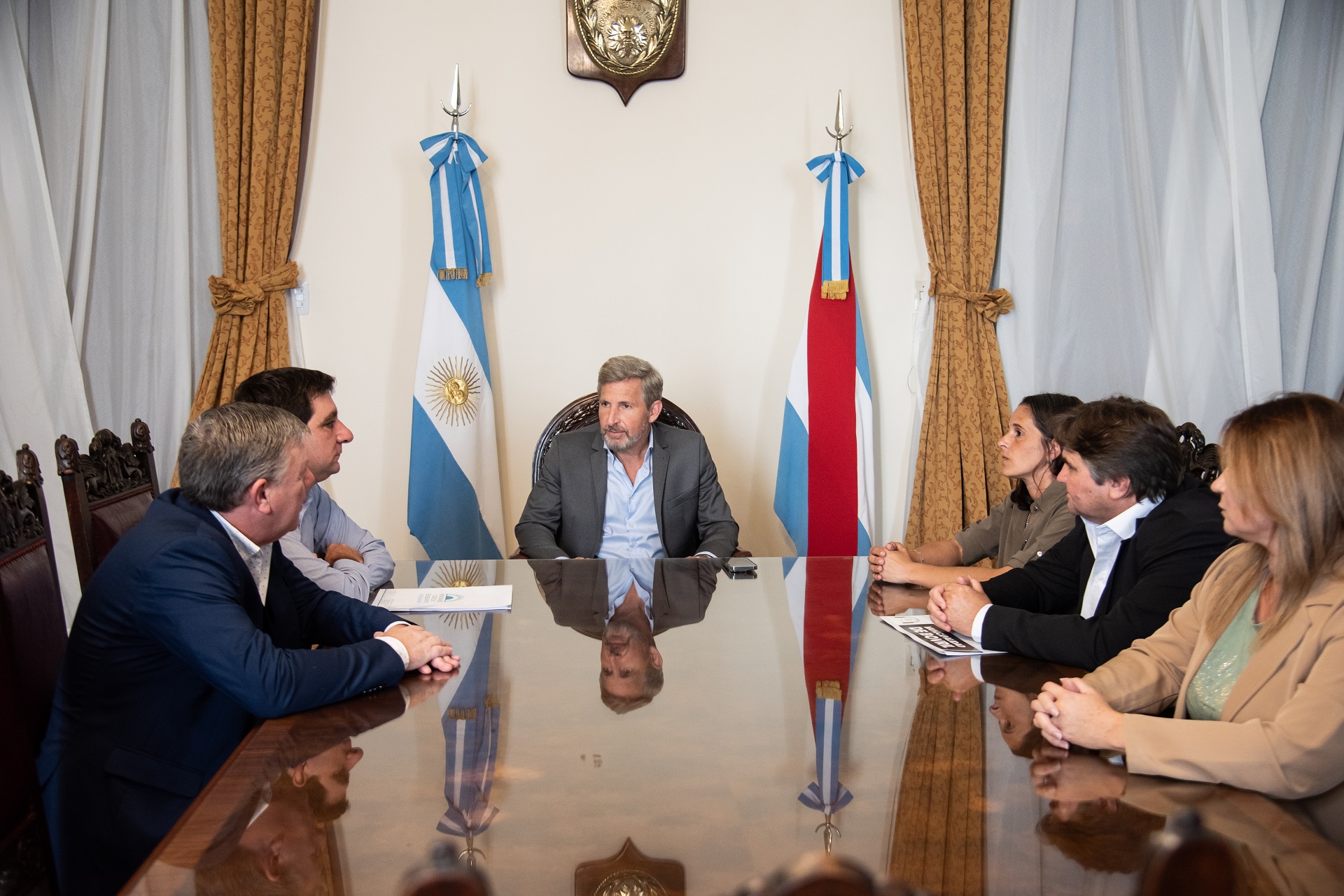 Frigerio junto a intendentes acordaron estudiar medidas para mejorar la seguridad vial en cruce de rutas 127 y 32