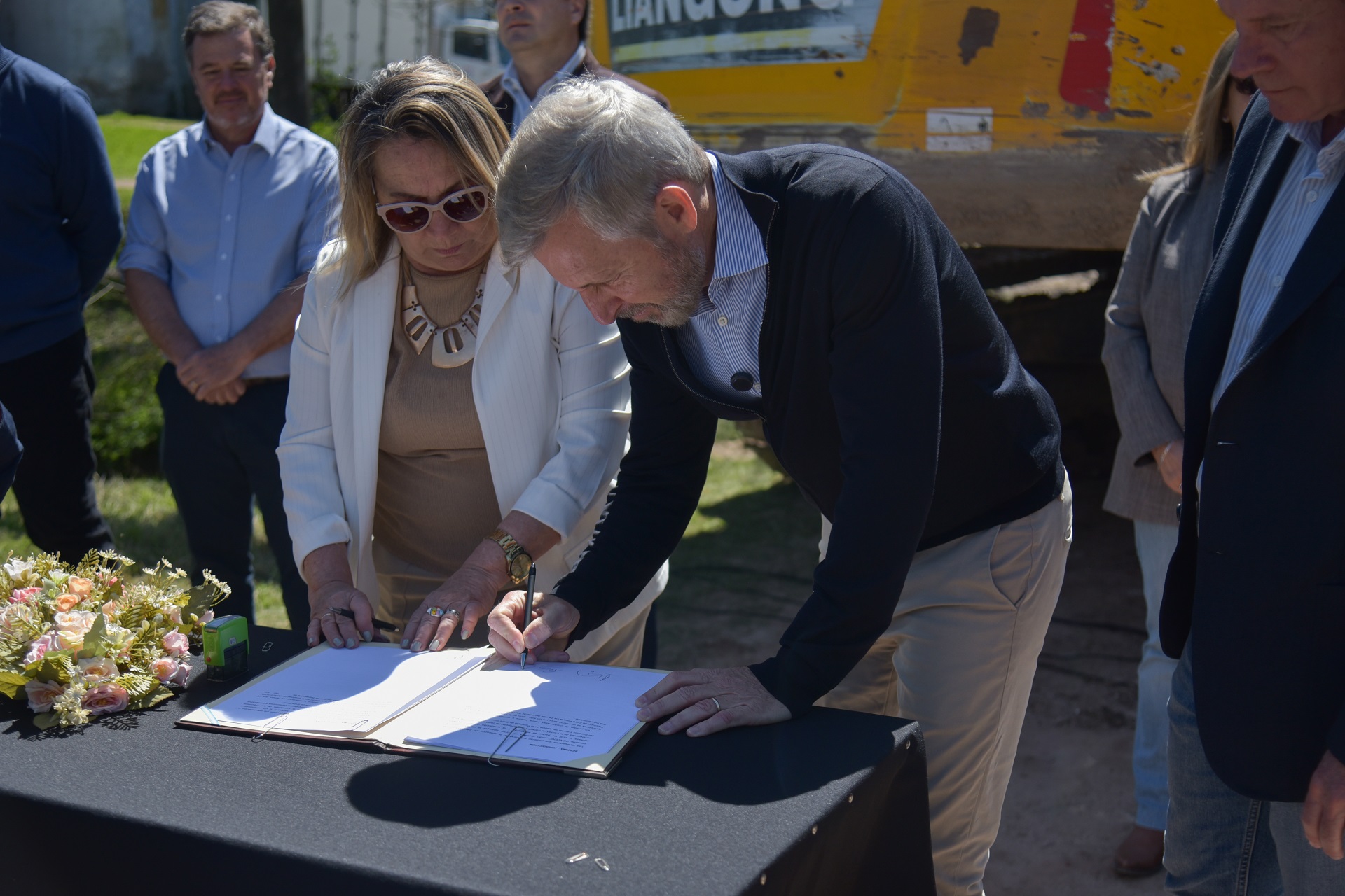 La provincia y el municipio de Gualeguay firman convenio para un plan hídrico integral