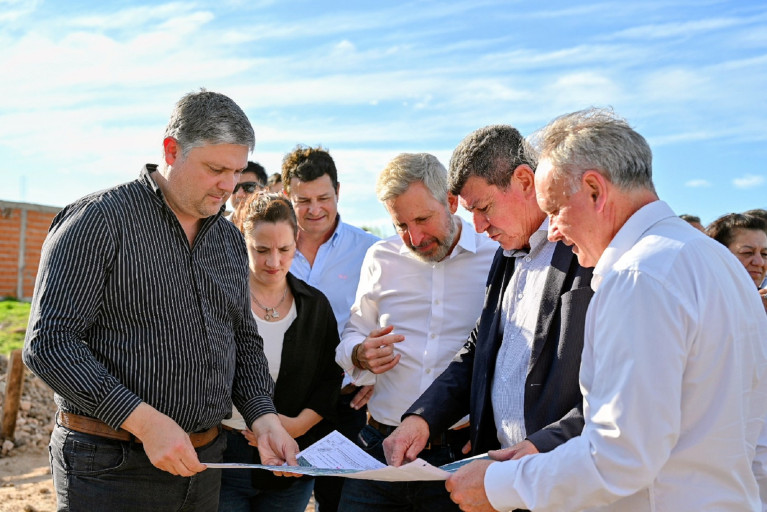 Más de 300 familiasse benefician con la pavimentación en barrios del IAPV