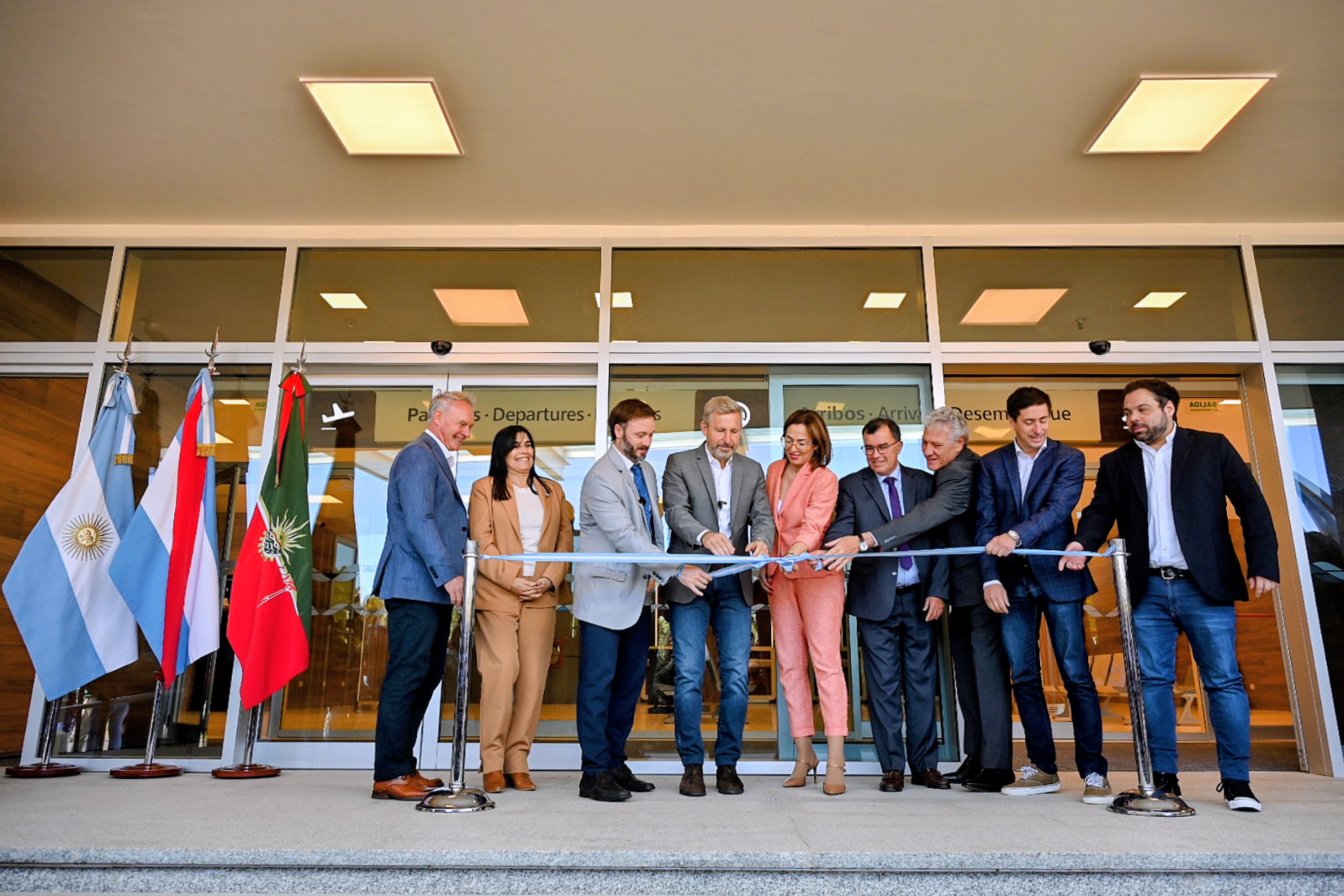 Frigerio inauguró el aeropuerto de Concordia
