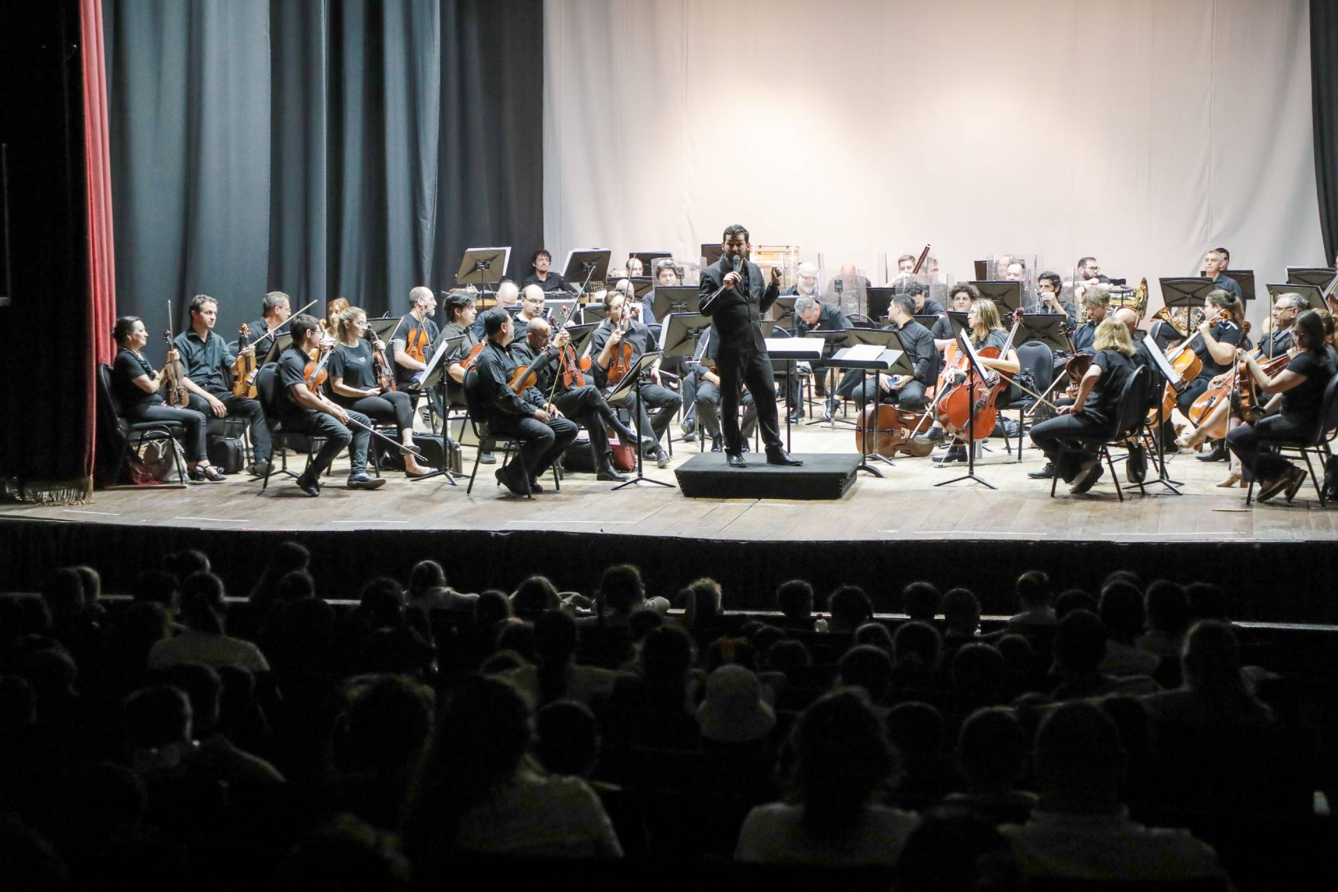 La Sinfónica ofreció dos funciones para escuelas en el Teatro 3 de Febrero de Paraná